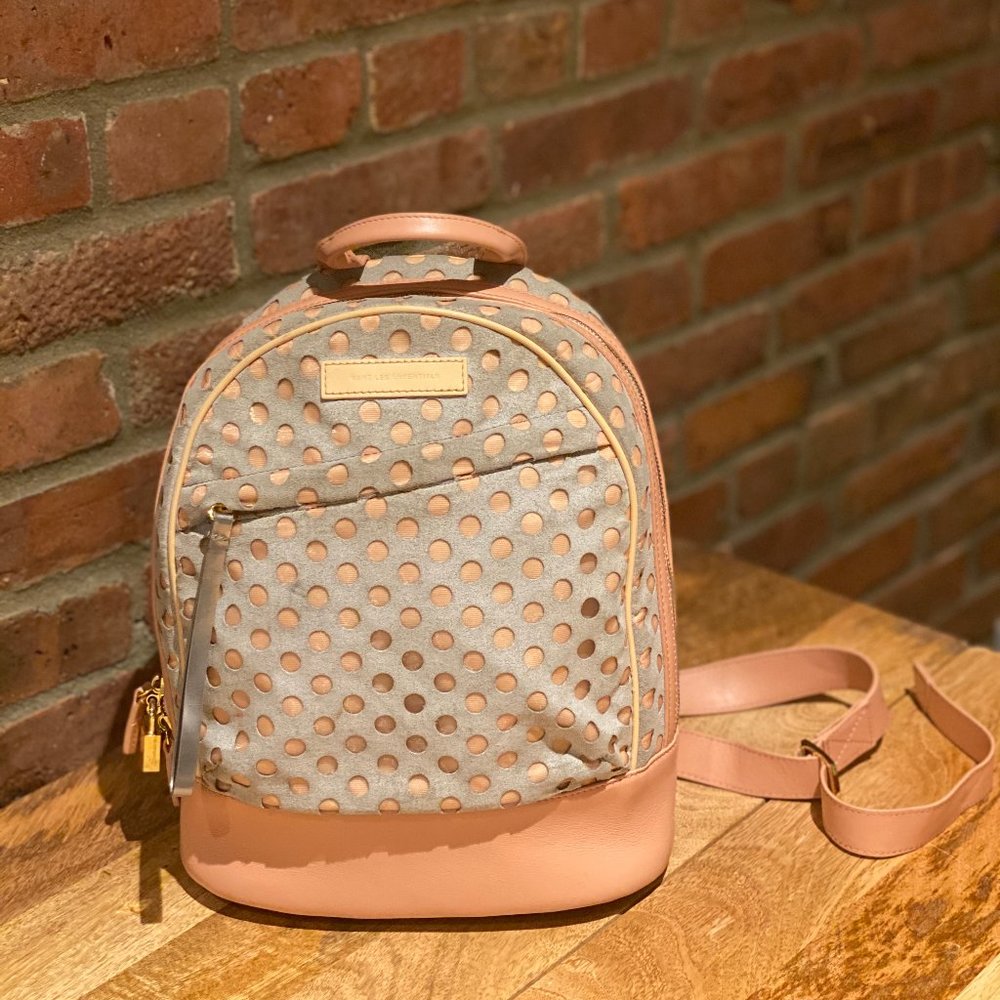 Want Les Essentials BackPack